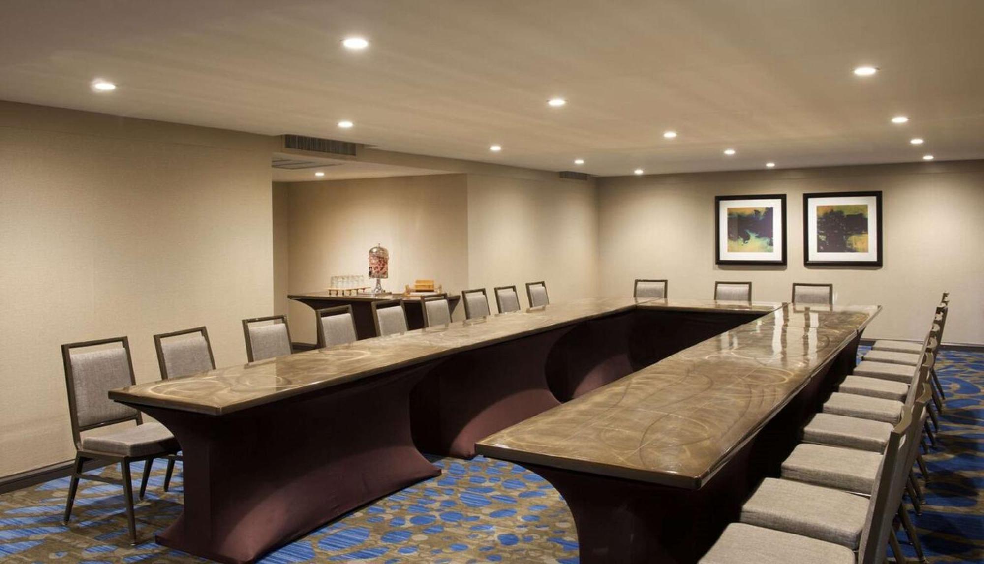 Hilton Parsippany Hotel Екстериор снимка